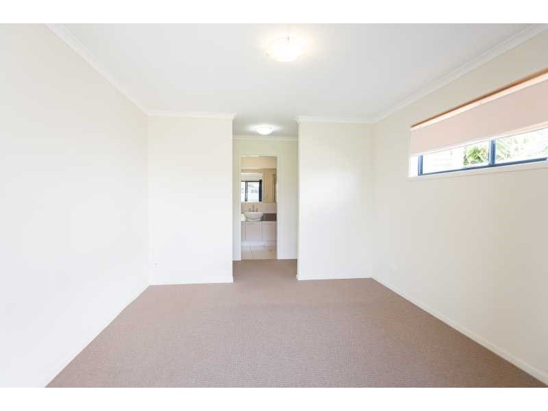 7 Skua Place, Mountain Creek QLD 4557