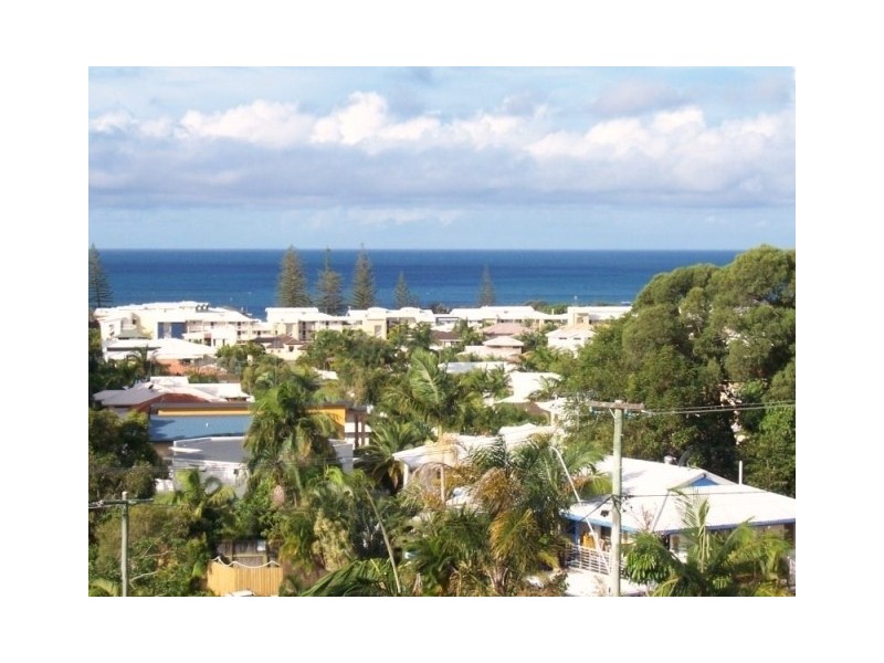 7 Yakola Parade, Alexandra Headland QLD 4572