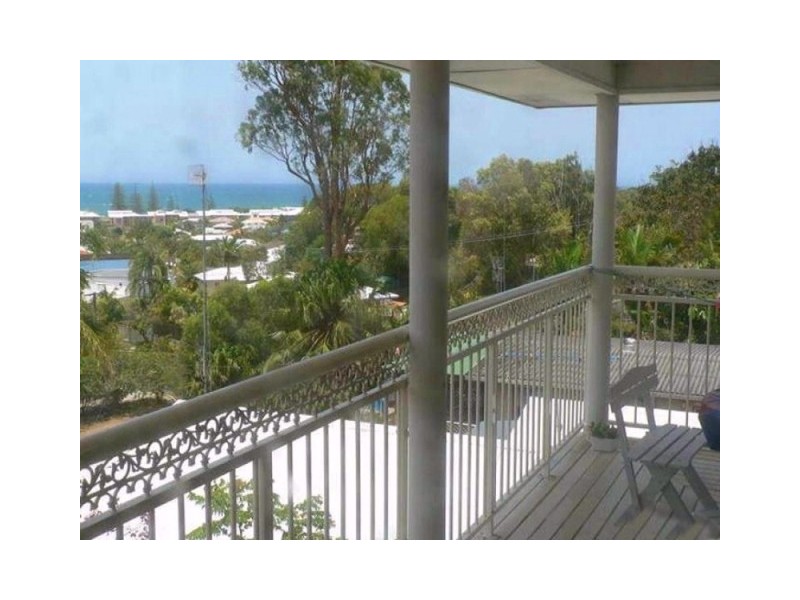 7 Yakola Parade, Alexandra Headland QLD 4572