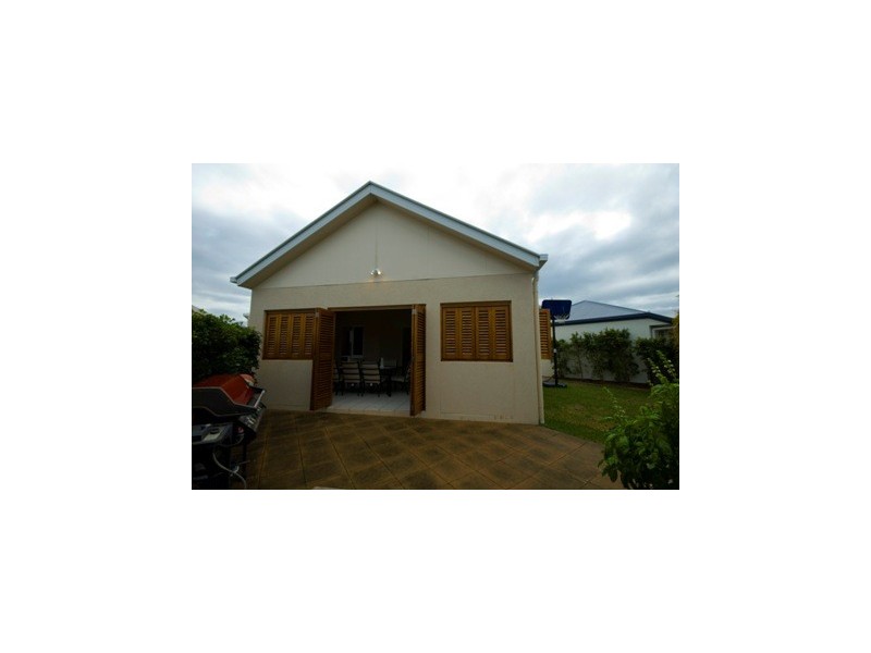 6 Madagascar Court, Parrearra QLD 4575