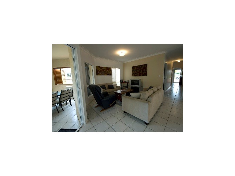 6 Madagascar Court, Parrearra QLD 4575