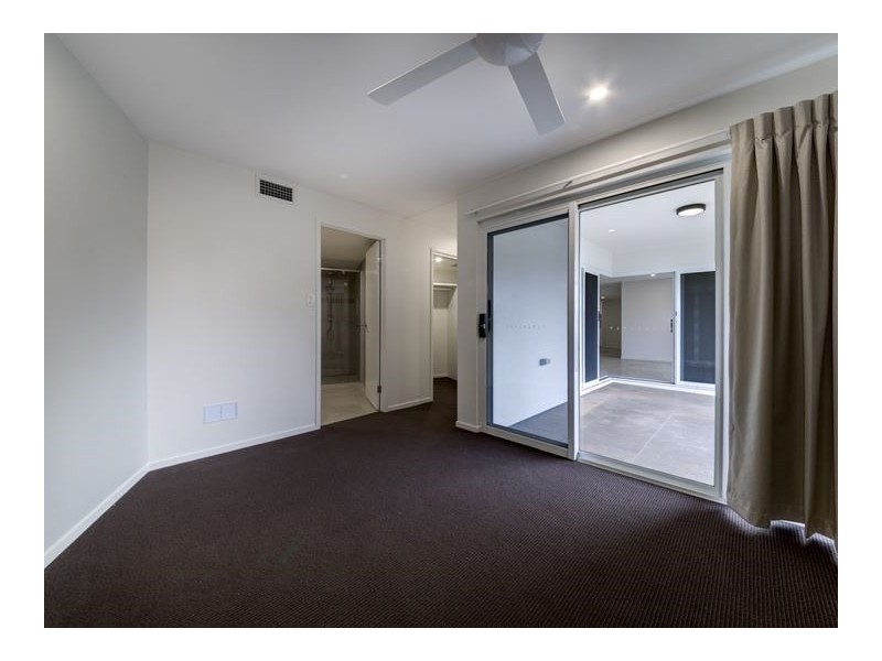 2/8. Ballinger Cresent, Buderim QLD 4556