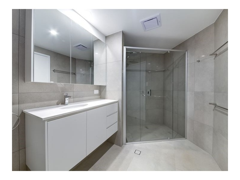 2/8. Ballinger Cresent, Buderim QLD 4556