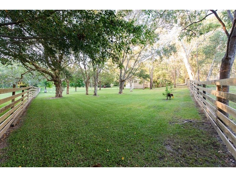 5 Kentucky Court, Little Mountain QLD 4551