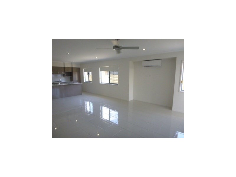 14 Brampton Way, Meridan Plains QLD 4551