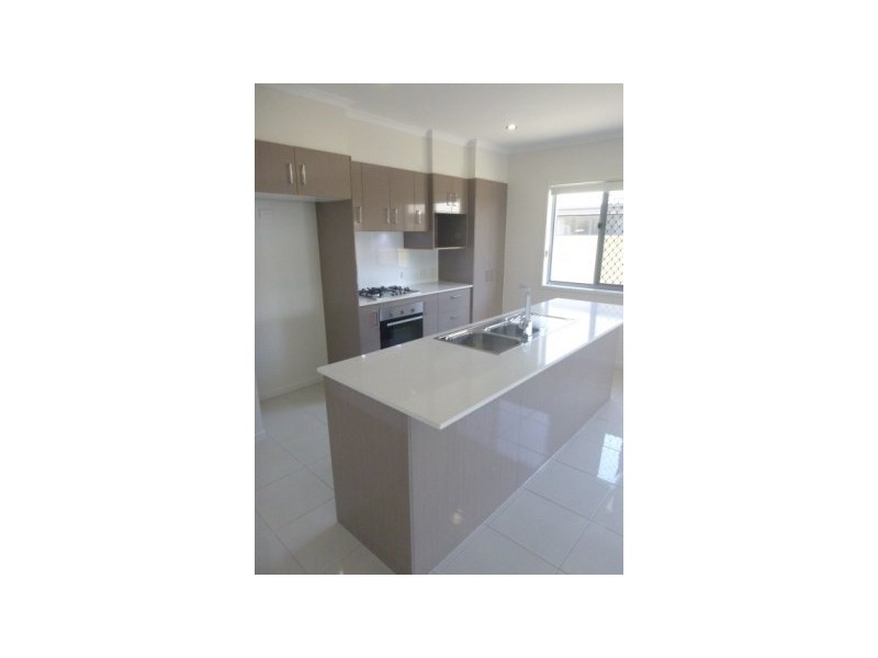 14 Brampton Way, Meridan Plains QLD 4551