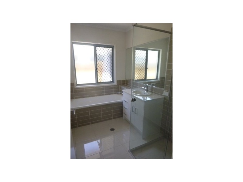 14 Brampton Way, Meridan Plains QLD 4551