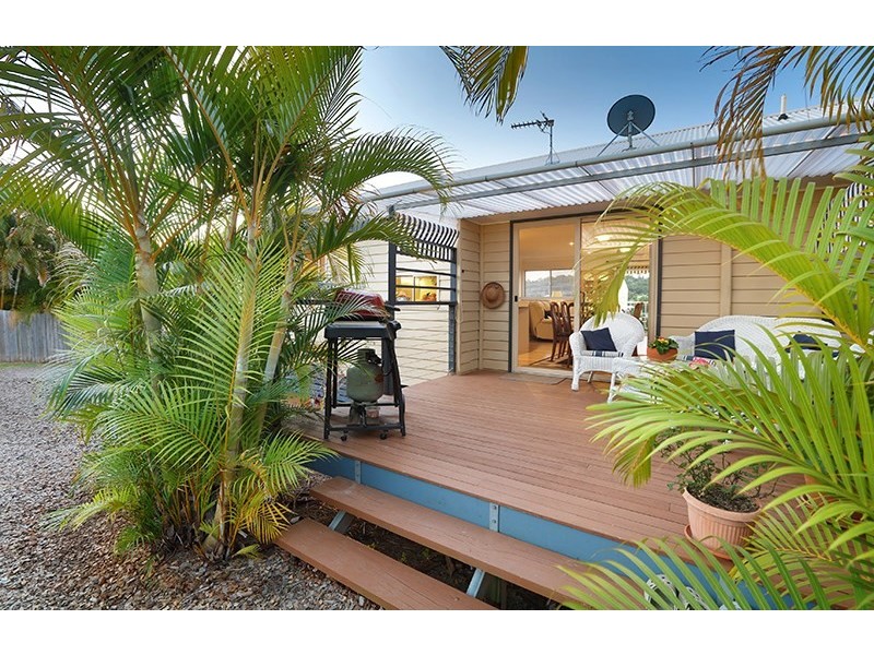 8 Dalzell Court, Nambour QLD 4560