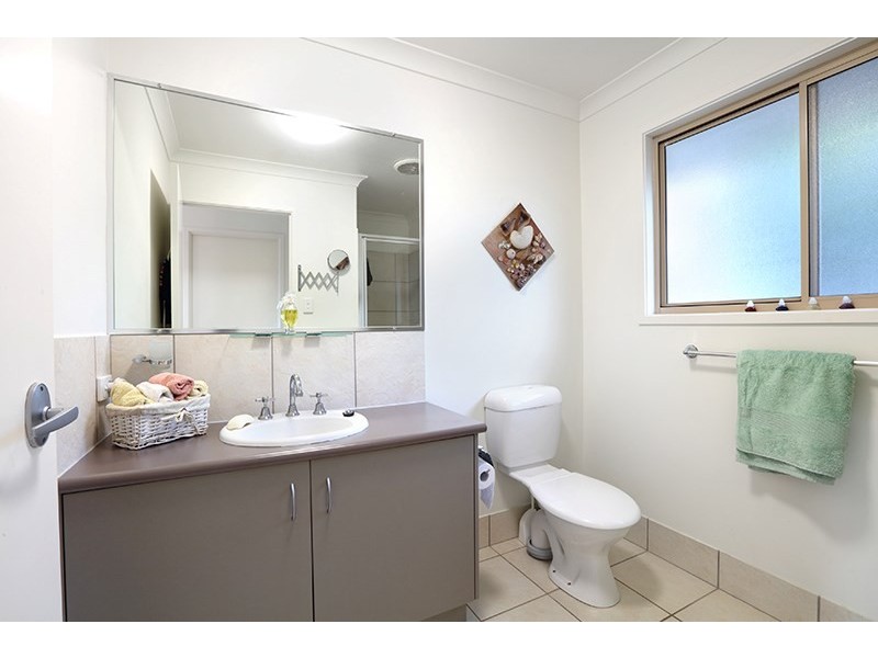 8 Dalzell Court, Nambour QLD 4560