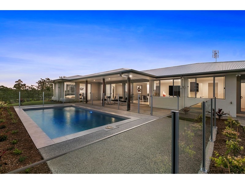 19 Apple Gum Place, Palmview QLD 4553