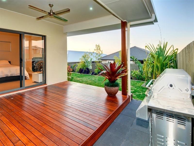15 Robur Crescent, Mountain Creek QLD 4557