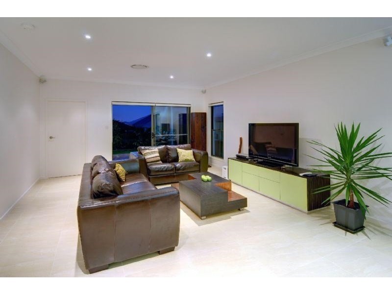15 Robur Crescent, Mountain Creek QLD 4557