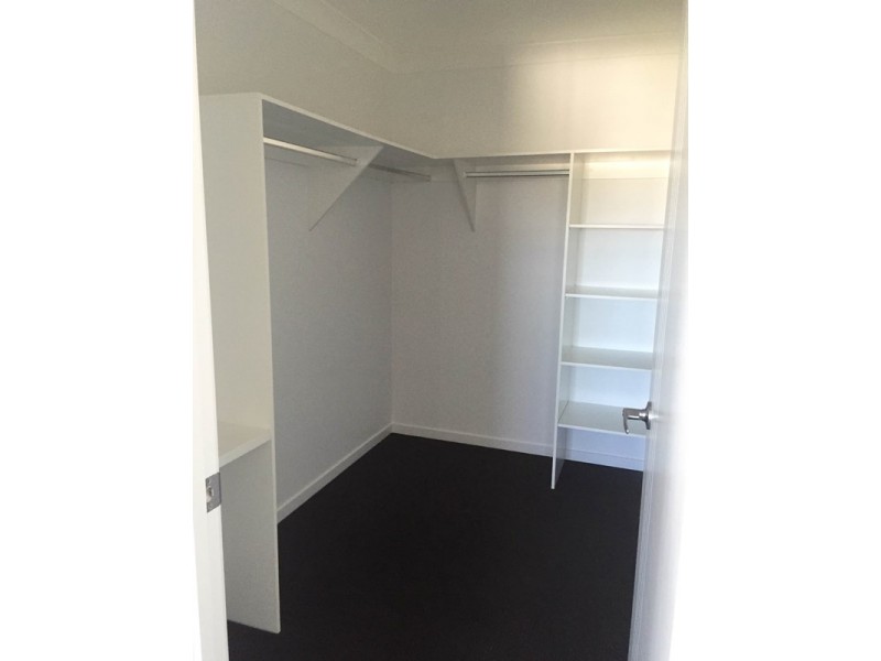 26 Robur Crescent., Mountain Creek QLD 4557