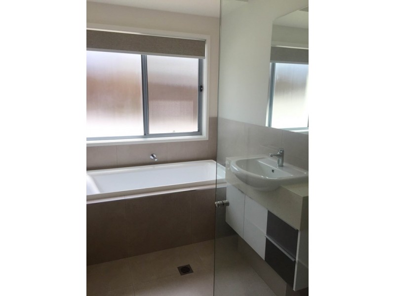 19B. Applegum Place, Palmview QLD 4553