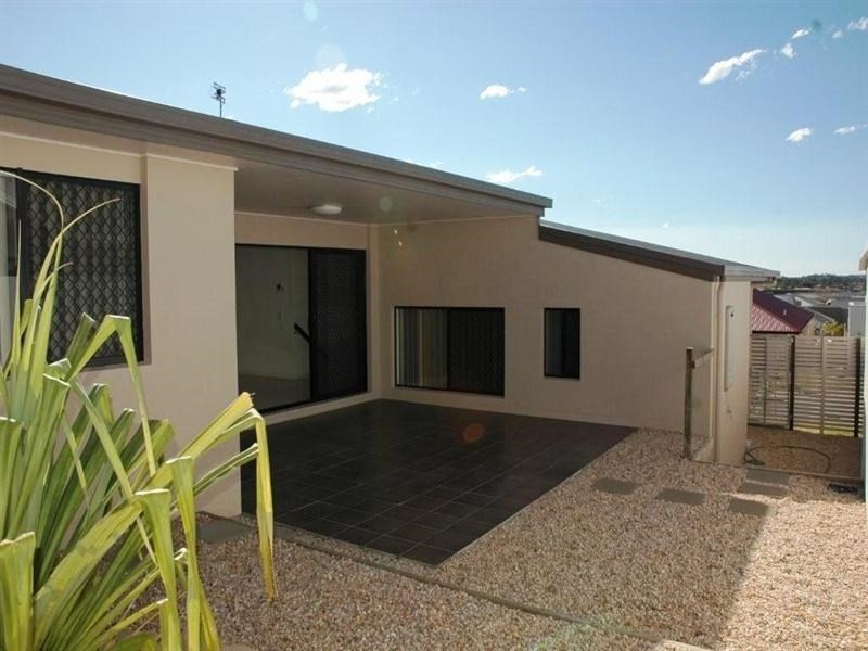 20. Robur Crescent, Mountain Creek QLD 4557