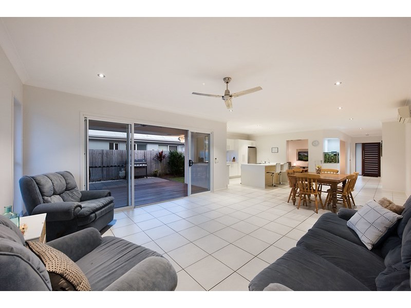 7 Silvereye Street, Sippy Downs QLD 4556