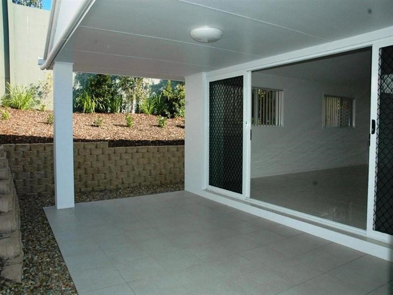 22 Robur Crescent, Mountain Creek QLD 4557