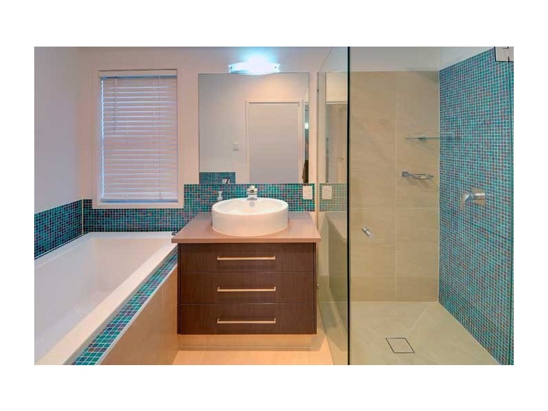 15… Robur Crescent, Mountain Creek QLD 4557