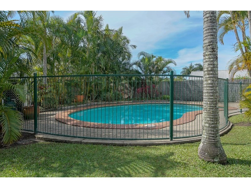 13 Pipi Place, Mountain Creek QLD 4557