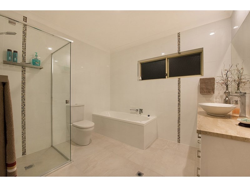 39 Courcheval Terrace, Mons QLD 4556