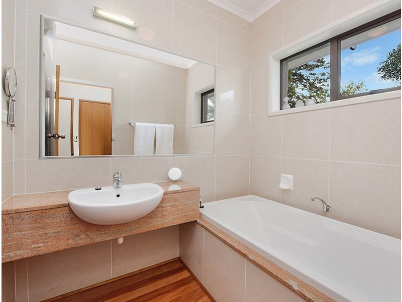 16 Fullview Crescent, Buderim QLD 4556