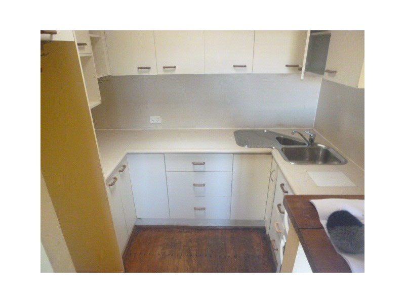 8 Easton Street, Maroochydore QLD 4558