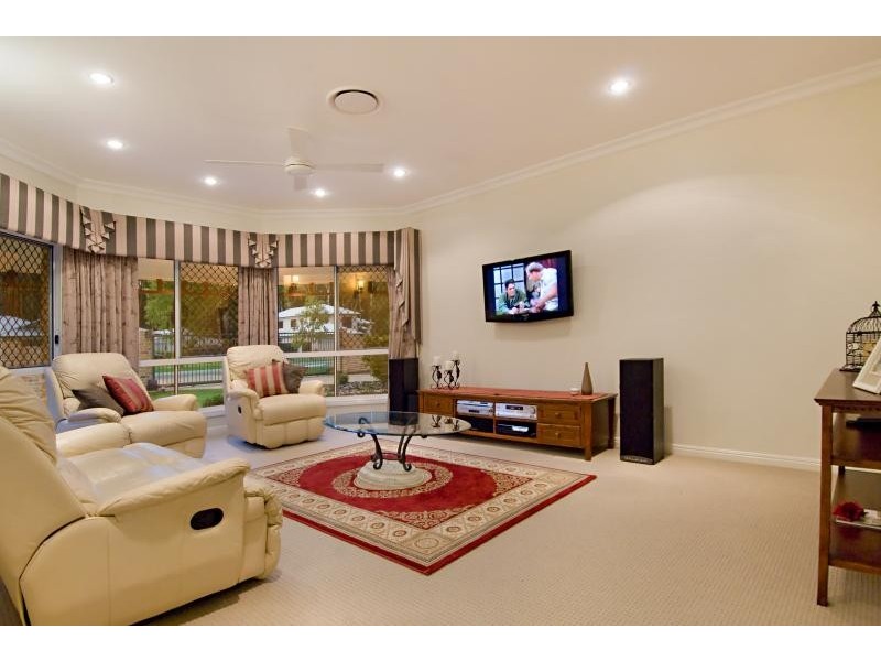 8 Evergreen Drive, Glenview QLD 4553