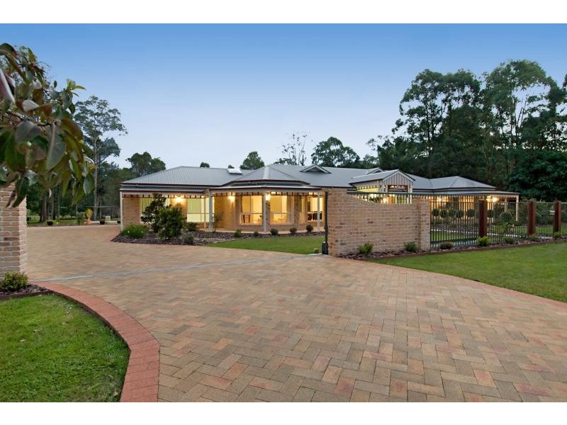 8 Evergreen Drive, Glenview QLD 4553