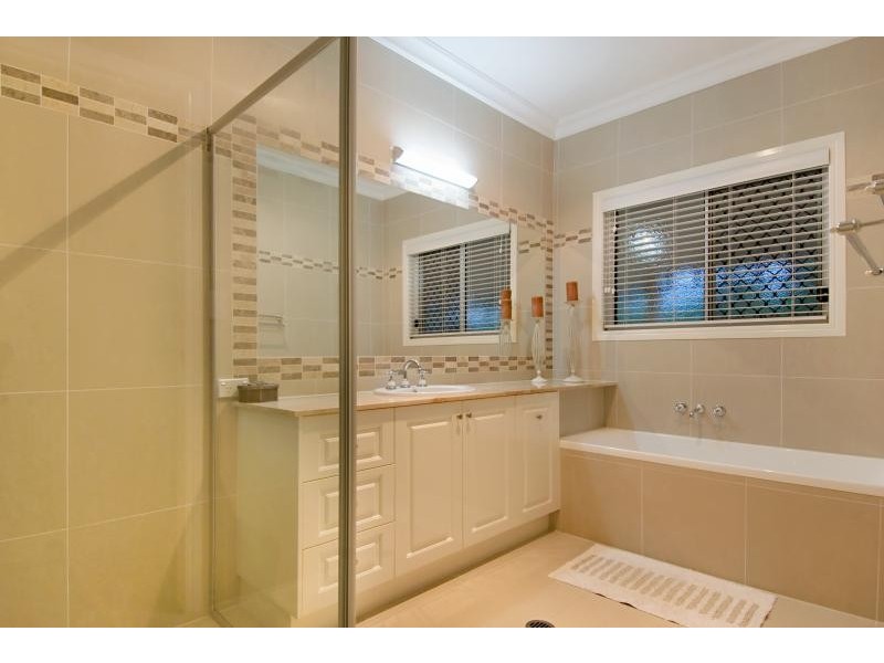 8 Evergreen Drive, Glenview QLD 4553