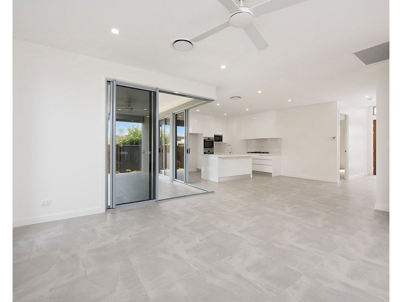 Unit 2 Cnr Ferguson Avenue and Bretz Street, Buderim QLD 4556