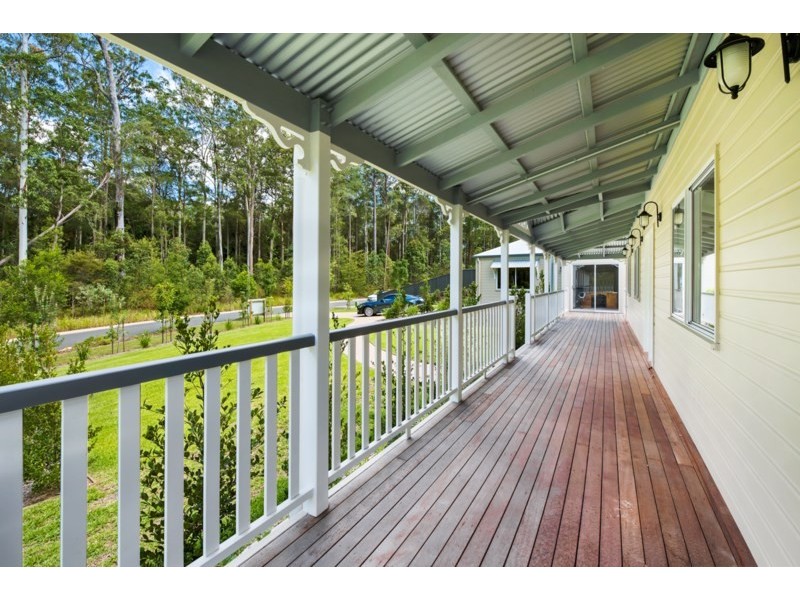 4 Forest Ridge Avenue, Palmview QLD 4553