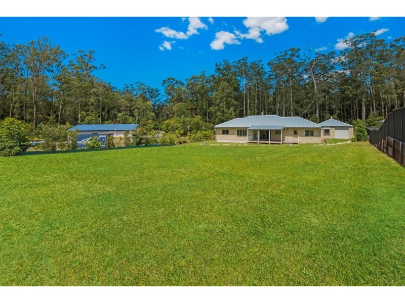 4 Forest Ridge Avenue, Palmview QLD 4553