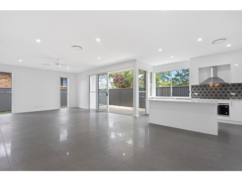 2/10 Lavarack Crescent, Buderim QLD 4556
