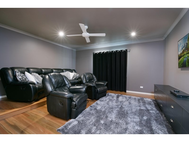 20 Kirsty Drive, Tanawha QLD 4556