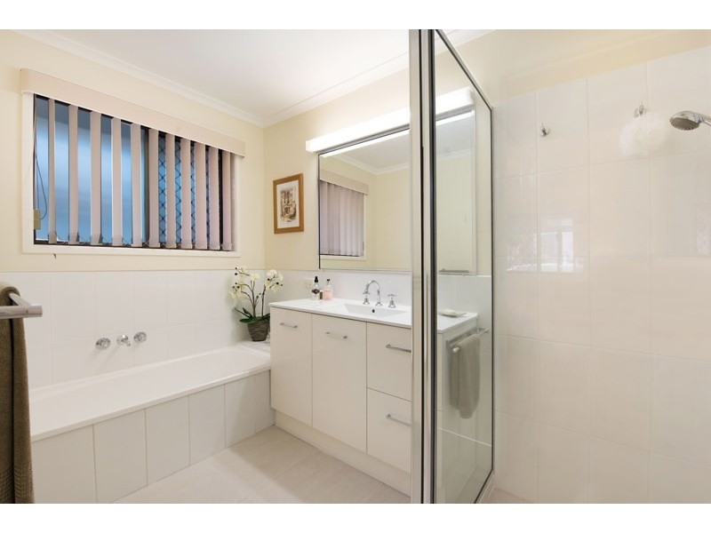 5 Cadagi Court, Kuluin QLD 4558