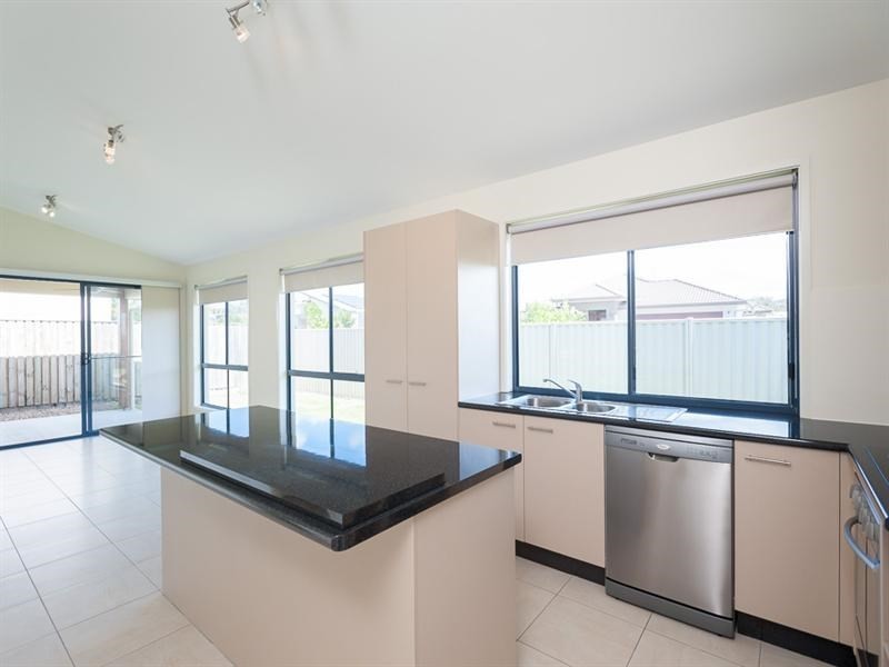 7 Skua Place, Mountain Creek QLD 4557