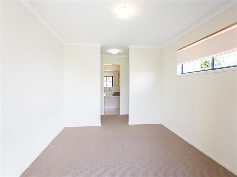 7 Skua Place, Mountain Creek QLD 4557