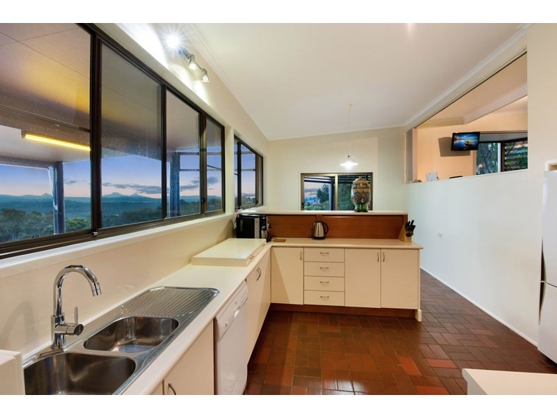 8 Fullview Crescent, Buderim QLD 4556