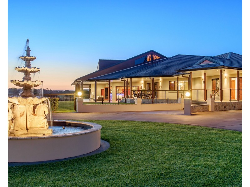 236 Mountain View Road, Maleny QLD 4552