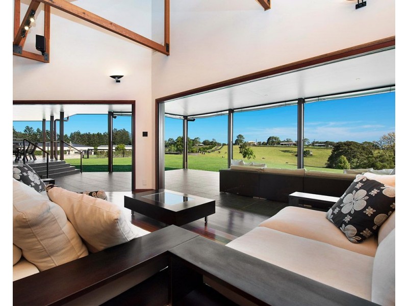 236 Mountain View Road, Maleny QLD 4552