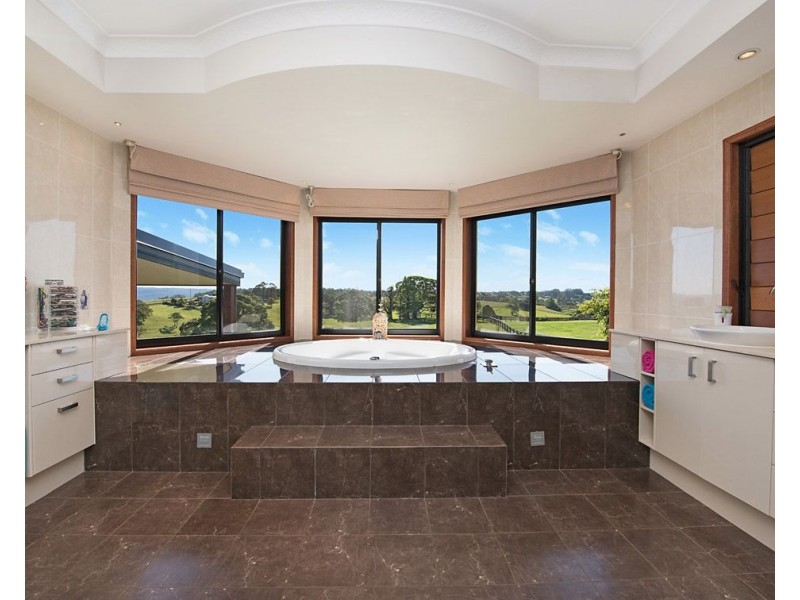 236 Mountain View Road, Maleny QLD 4552