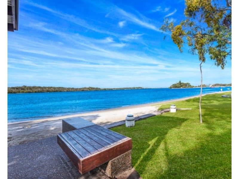 19 Buna Street, Maroochydore QLD 4558