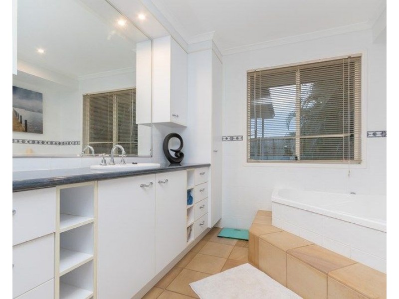 12 Tudor Court, Beerwah QLD 4519