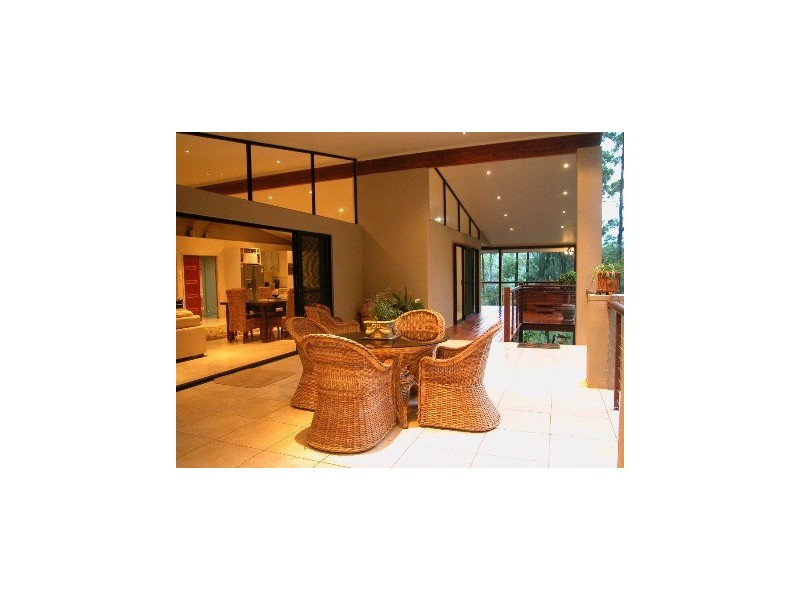 10 Raintree Close (off Mooloolah Meadows Drive), Mooloolah Valley QLD 4553