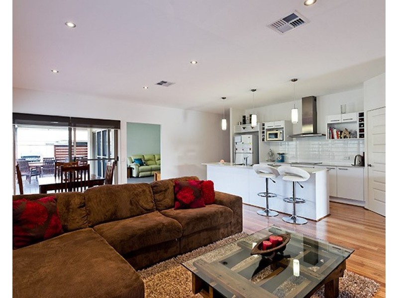 8 Peppermint Crescent, Sippy Downs QLD 4556