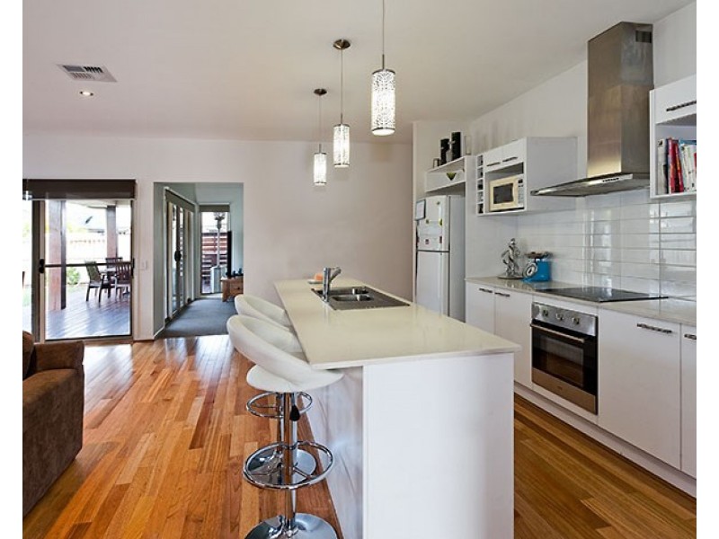 8 Peppermint Crescent, Sippy Downs QLD 4556