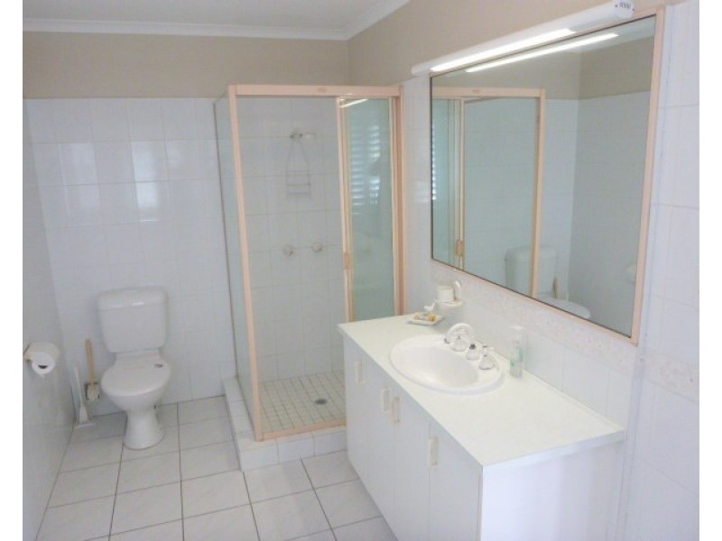 4/6 Ure Court, Buderim QLD 4556