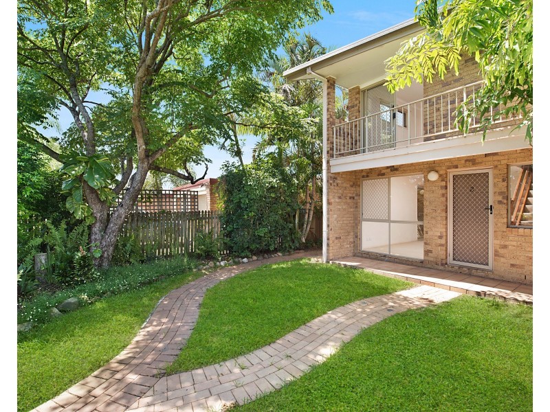 2/16 Carrothool Place, Mooloolaba QLD 4557