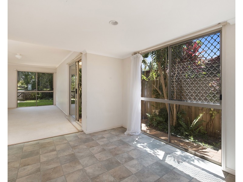 2/16 Carrothool Place, Mooloolaba QLD 4557