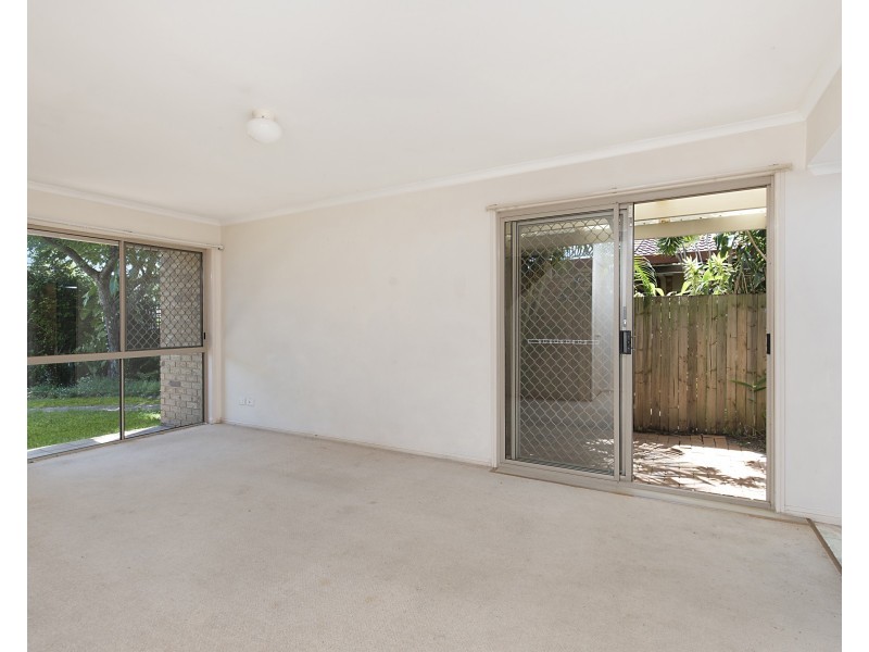 2/16 Carrothool Place, Mooloolaba QLD 4557